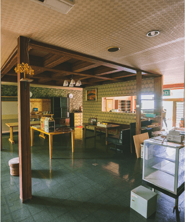 龍栄荘の工事前のフロント