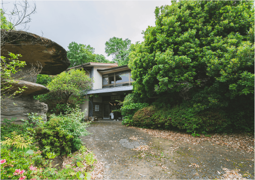 龍栄荘の工事前の外観